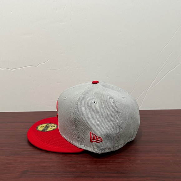 New Era, 59Fifty Fitted Hat, Cincinnati Reds, Grey & Red - Picture 4 of 9